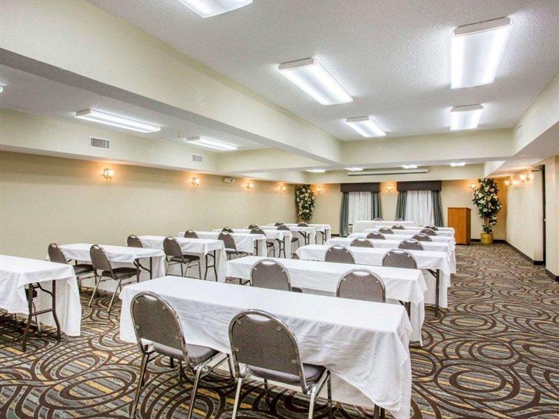Comfort Suites Lebanon Bagian luar foto