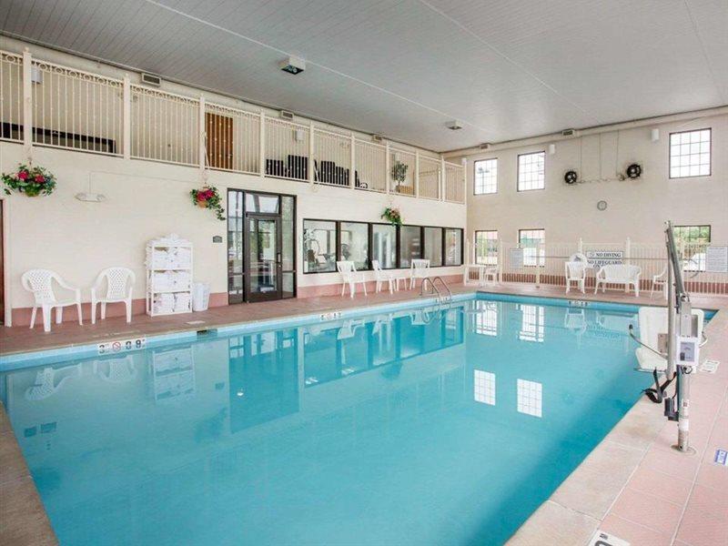 Comfort Suites Lebanon Bagian luar foto