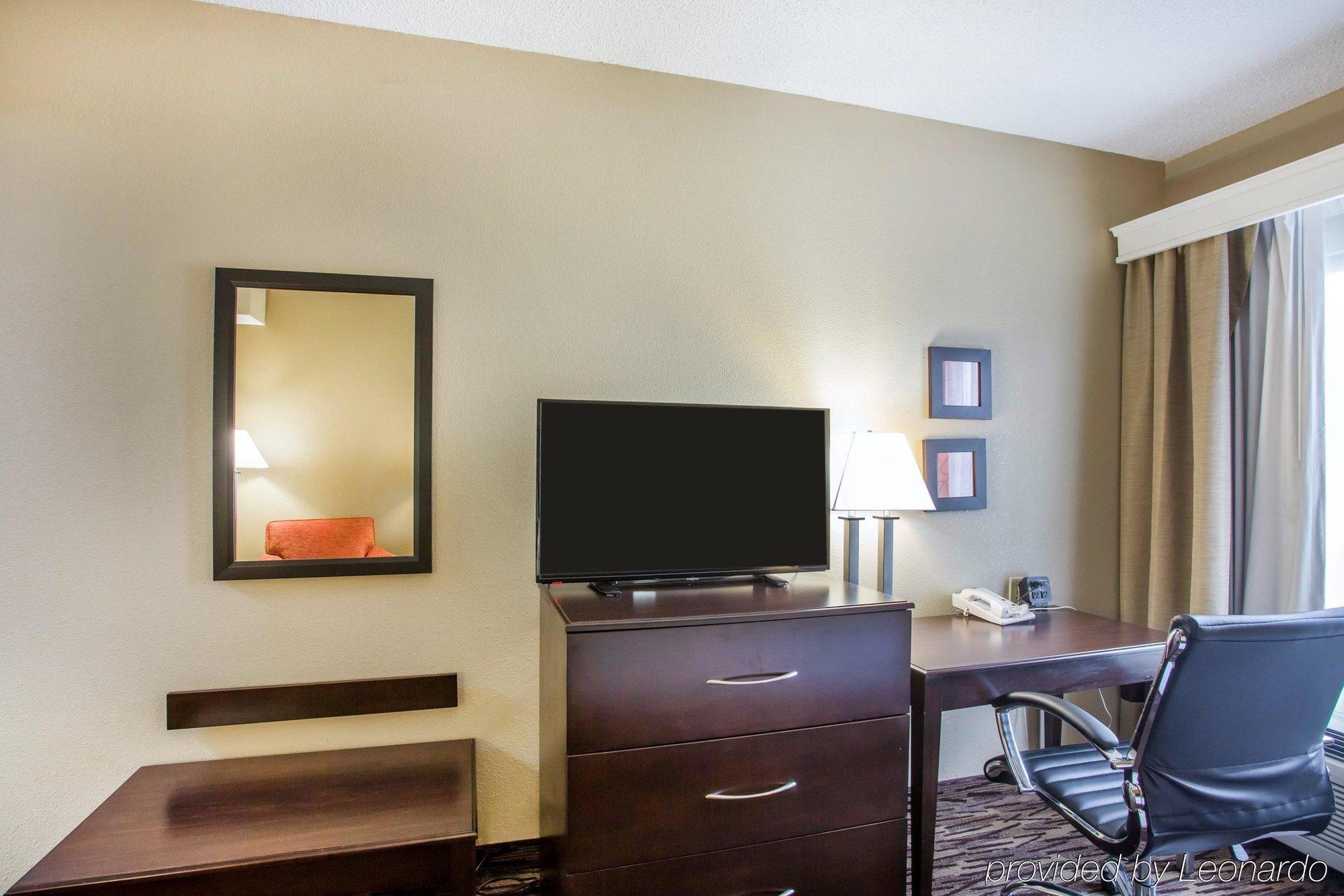 Comfort Suites Lebanon Bagian luar foto