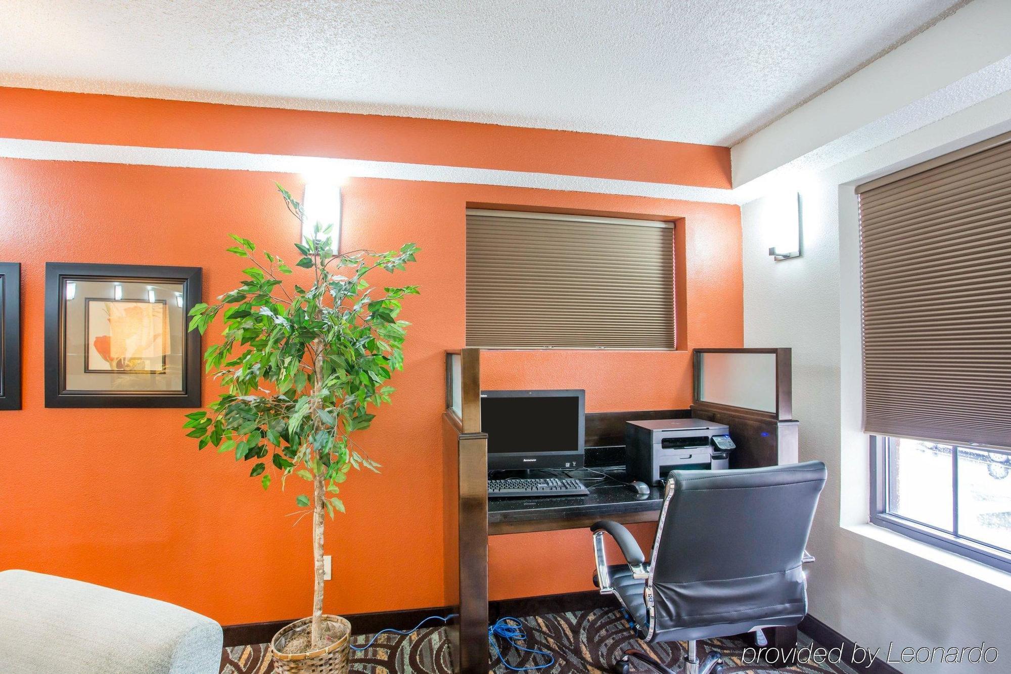 Comfort Suites Lebanon Bagian luar foto