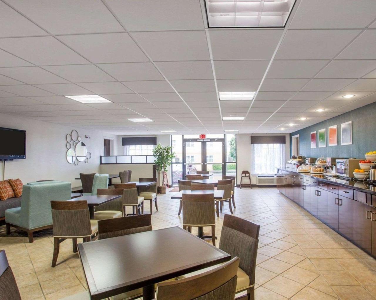 Comfort Suites Lebanon Bagian luar foto