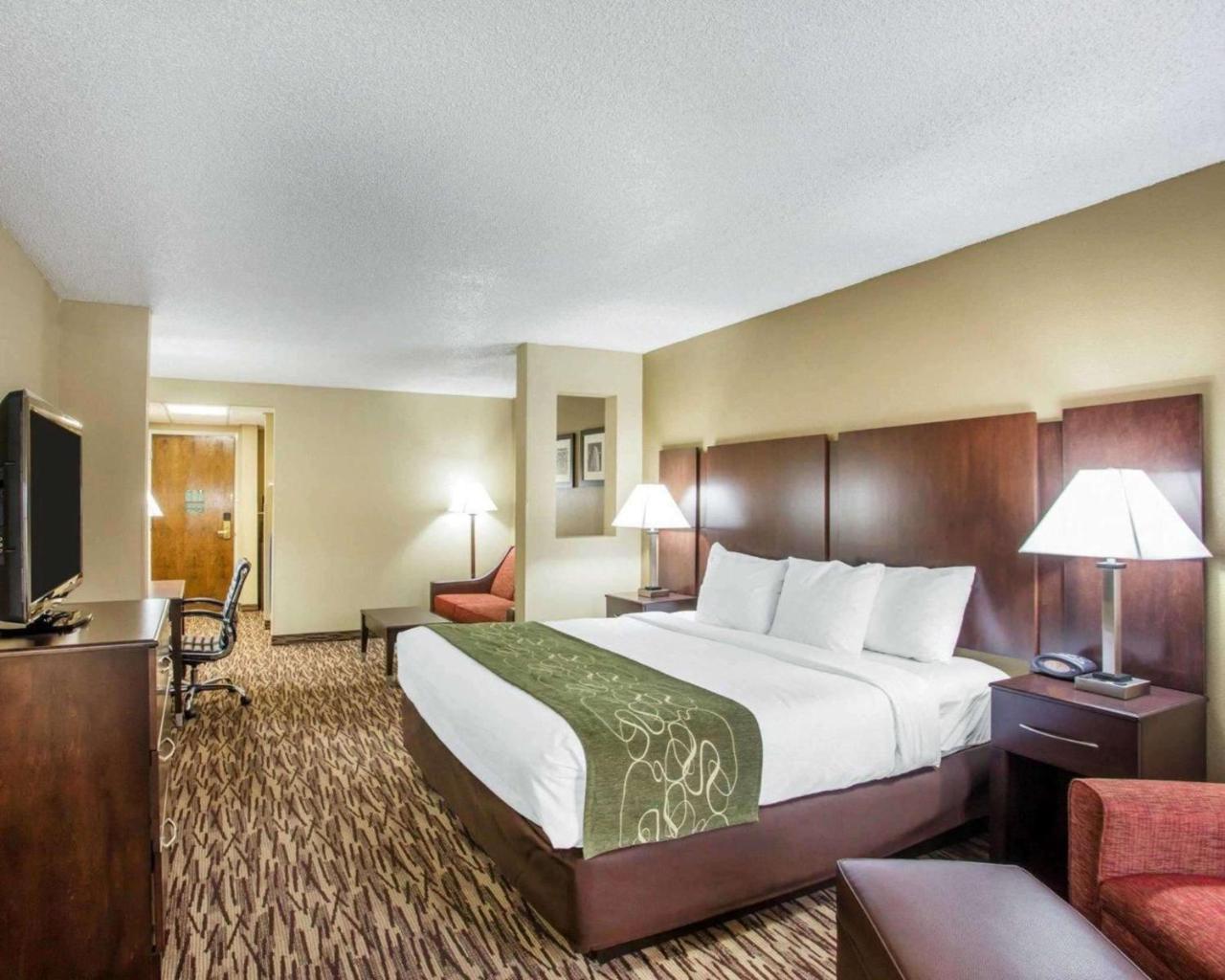 Comfort Suites Lebanon Bagian luar foto