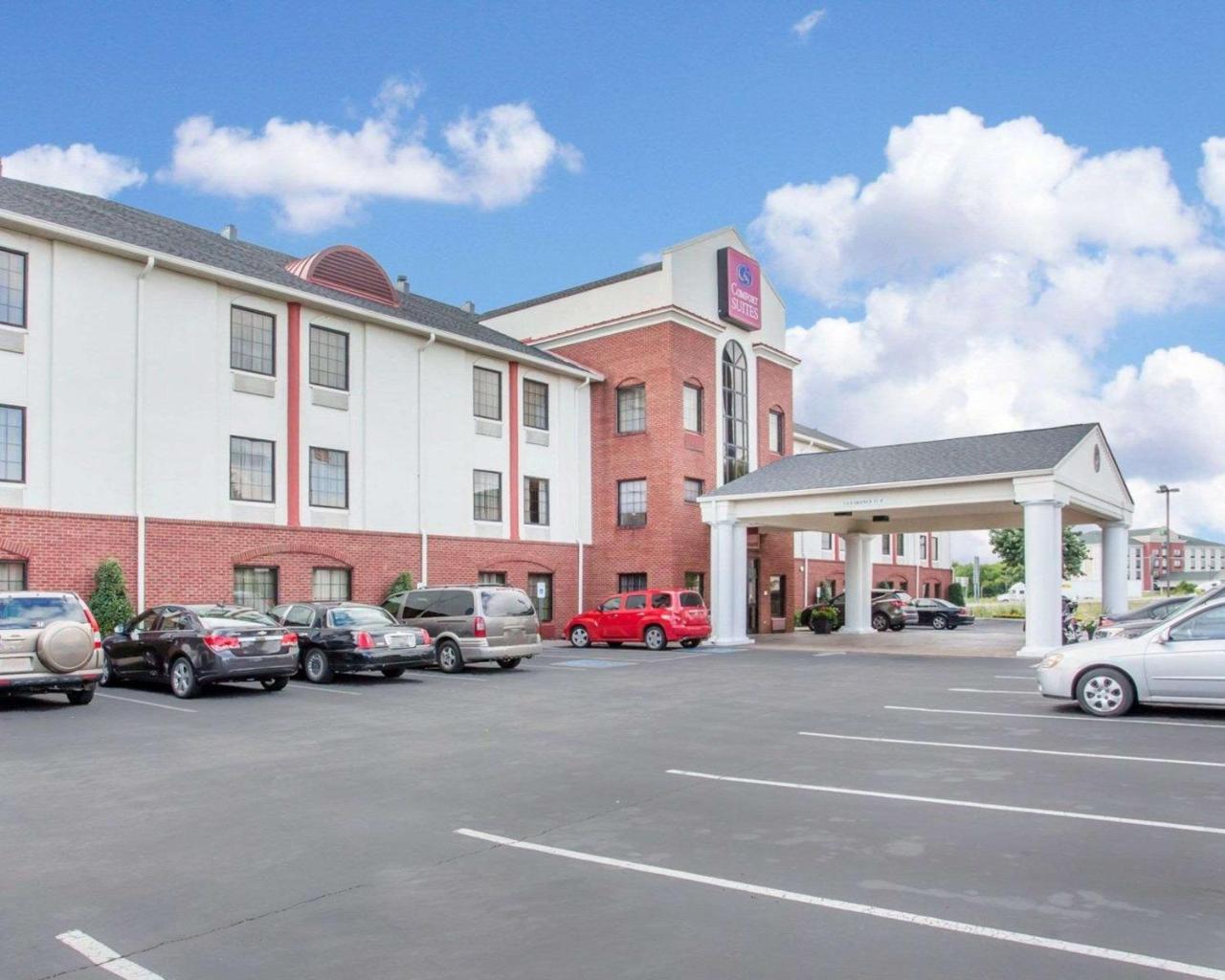 Comfort Suites Lebanon Bagian luar foto