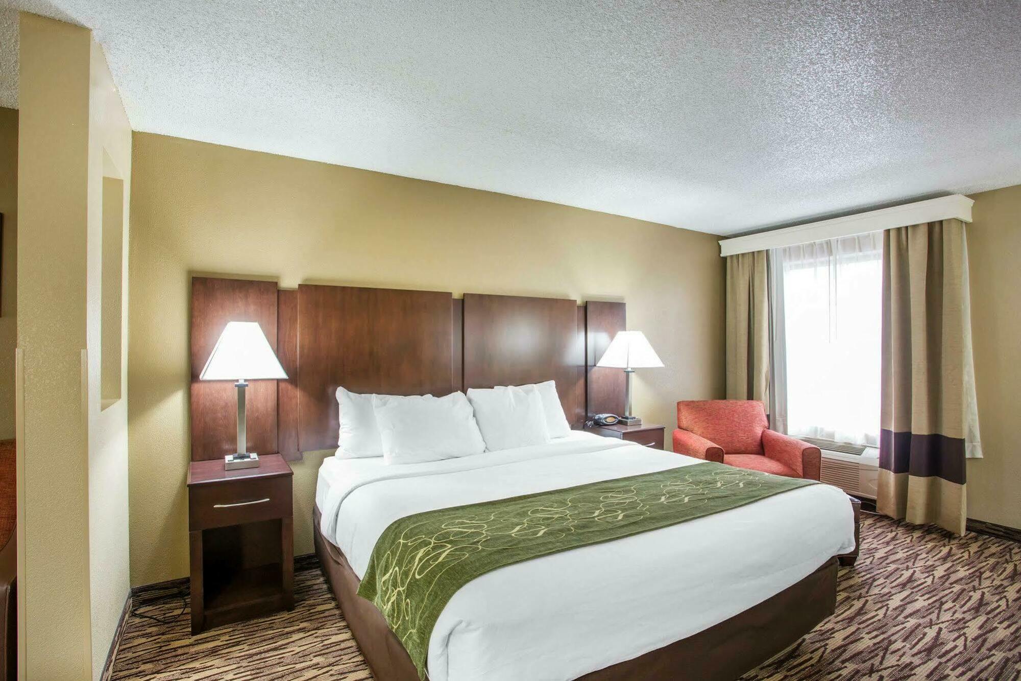 Comfort Suites Lebanon Bagian luar foto